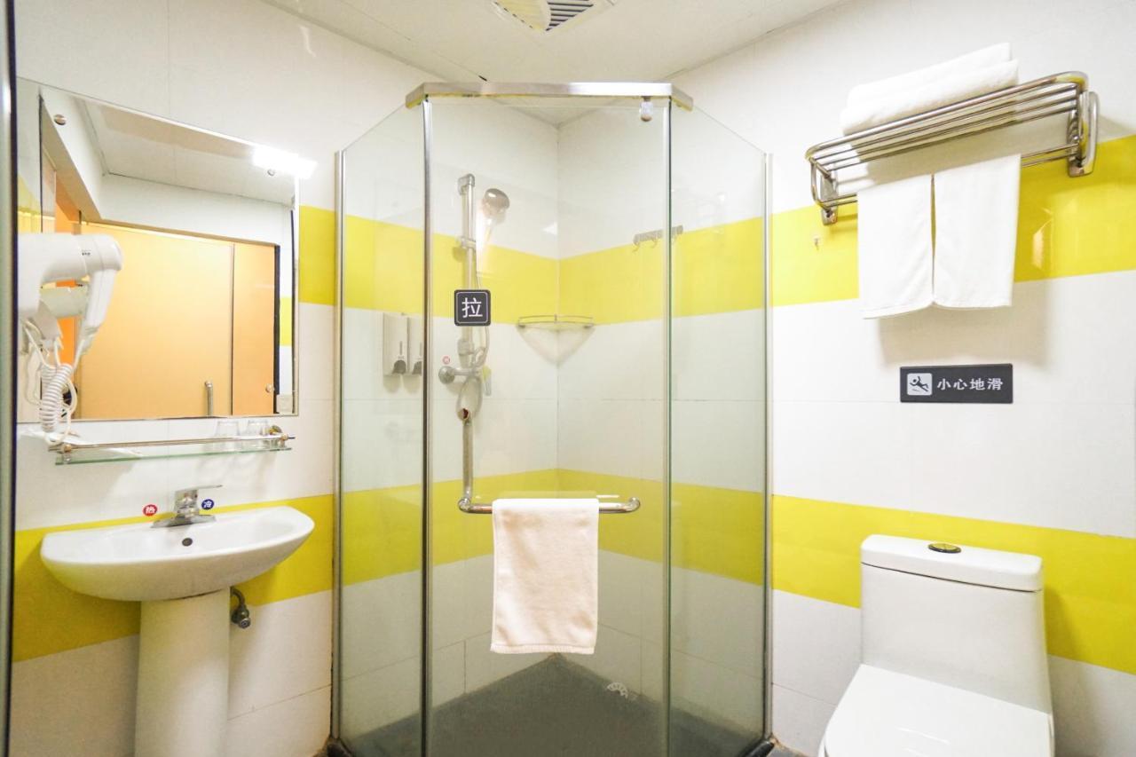 Jia Mei Xin Holiday Hotel Baiyun Airport Branch 広州 エクステリア 写真
