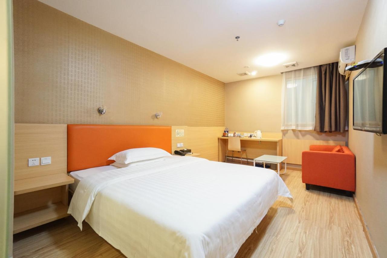 Jia Mei Xin Holiday Hotel Baiyun Airport Branch 広州 エクステリア 写真