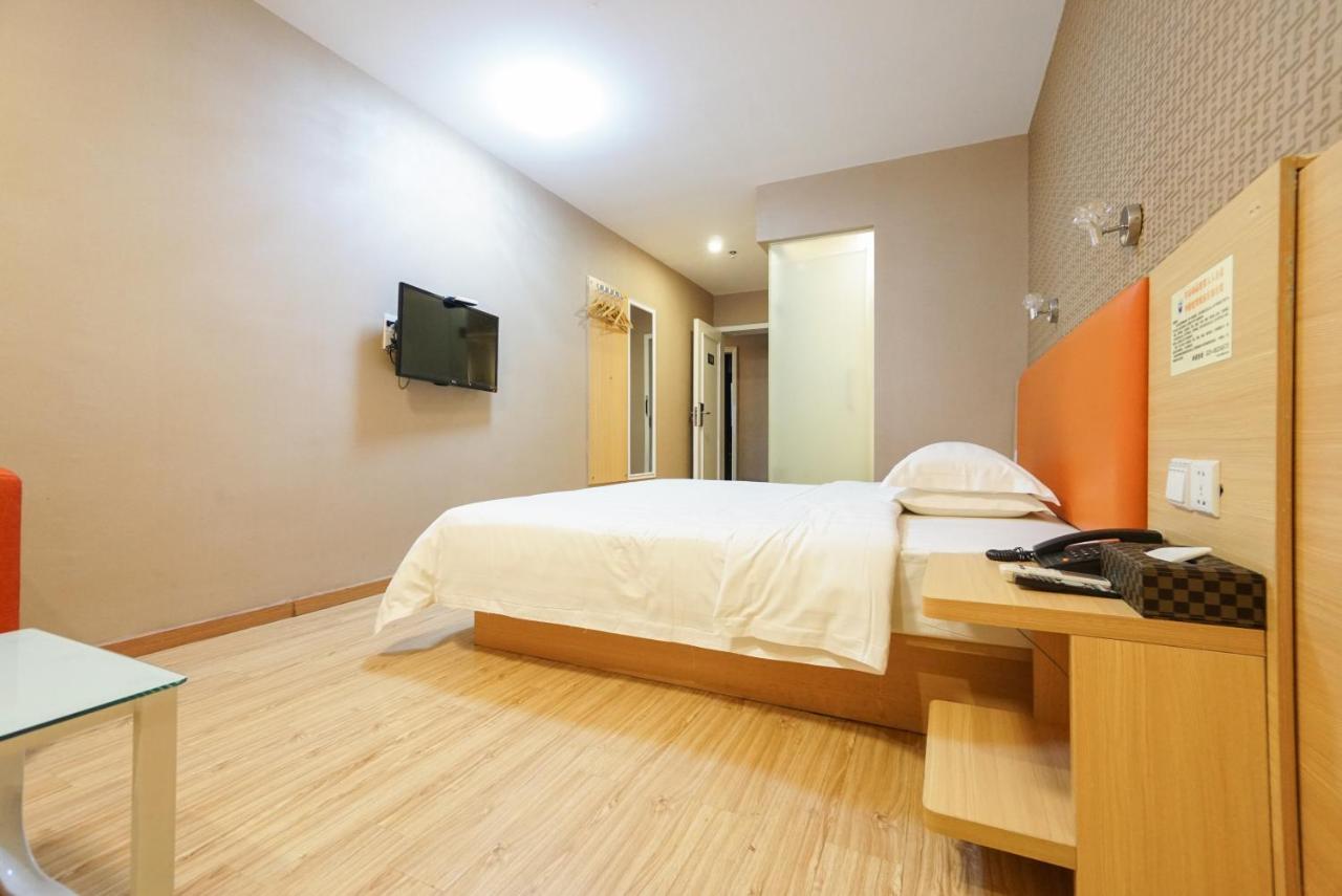 Jia Mei Xin Holiday Hotel Baiyun Airport Branch 広州 エクステリア 写真