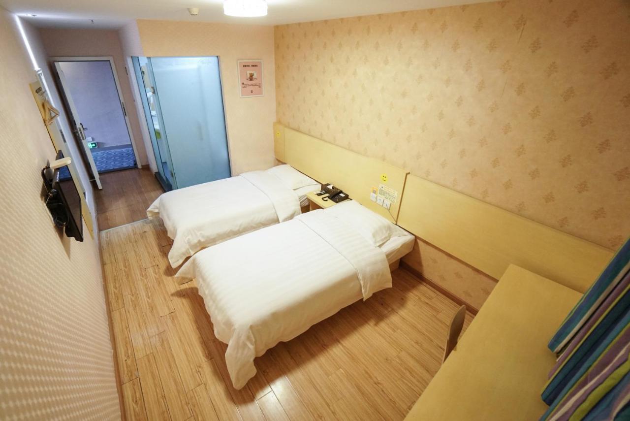 Jia Mei Xin Holiday Hotel Baiyun Airport Branch 広州 エクステリア 写真