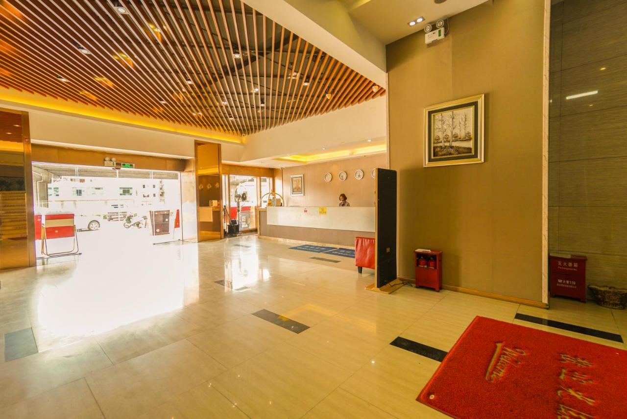 Jia Mei Xin Holiday Hotel Baiyun Airport Branch 広州 エクステリア 写真
