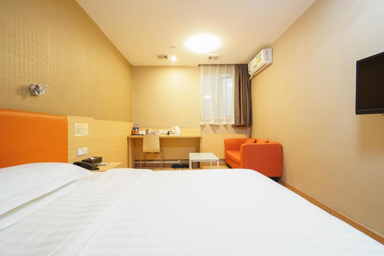 Jia Mei Xin Holiday Hotel Baiyun Airport Branch 広州 エクステリア 写真